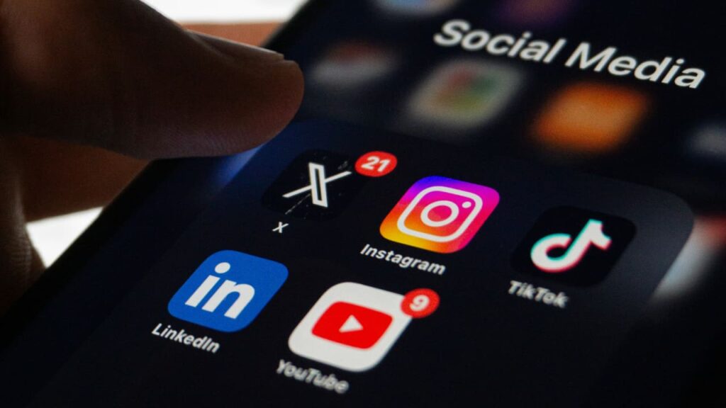 phone battery popular app instagram