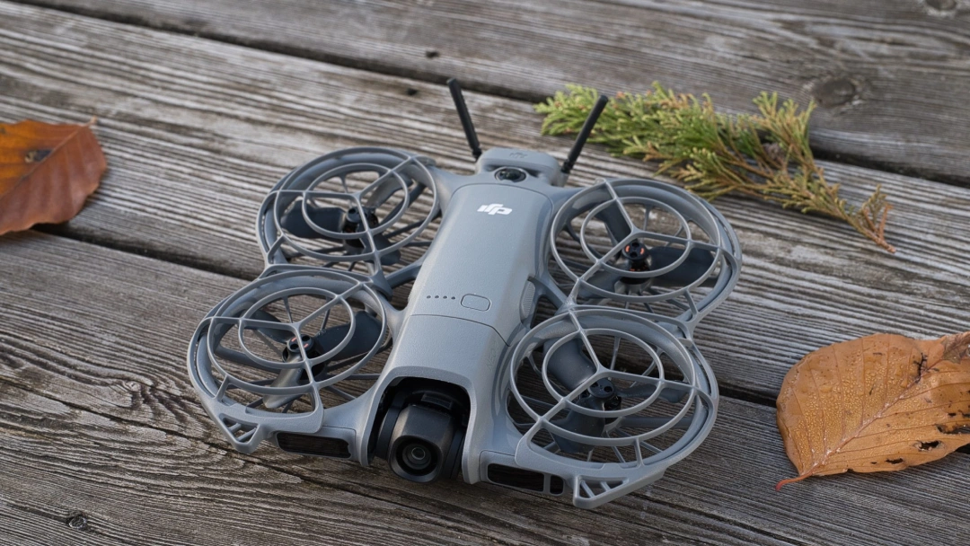 DJI Neo 2 Schraeg von vorn 984829173