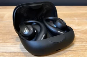 بررسی Anker Soundcore AeroFit 2 Pro؛ ترکیب آگاهی محیطی و صدای عمیق