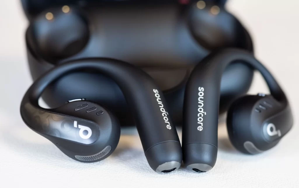 soundcore aerofit pro with case 848910938