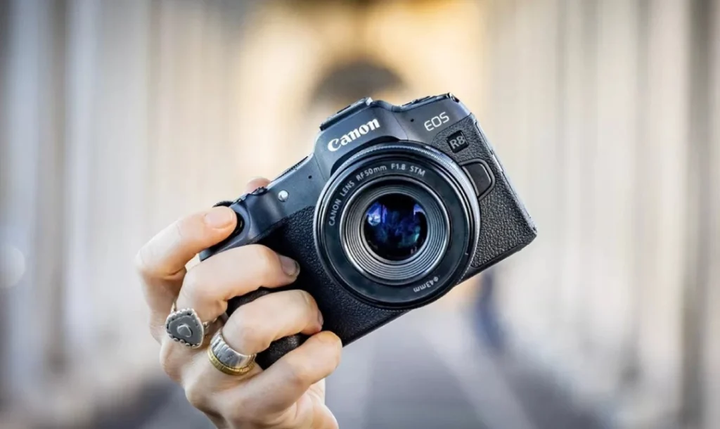 canon eos r8 compact announced price 1 2521372154